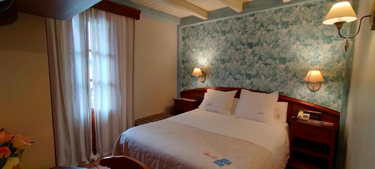 Hotel Villa de Torla Buitenkant foto