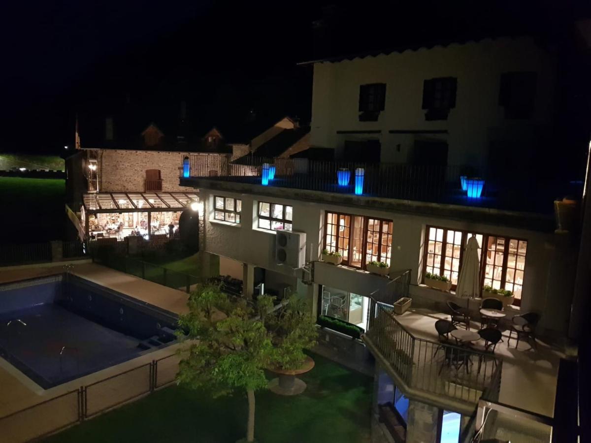 Hotel Villa de Torla Buitenkant foto