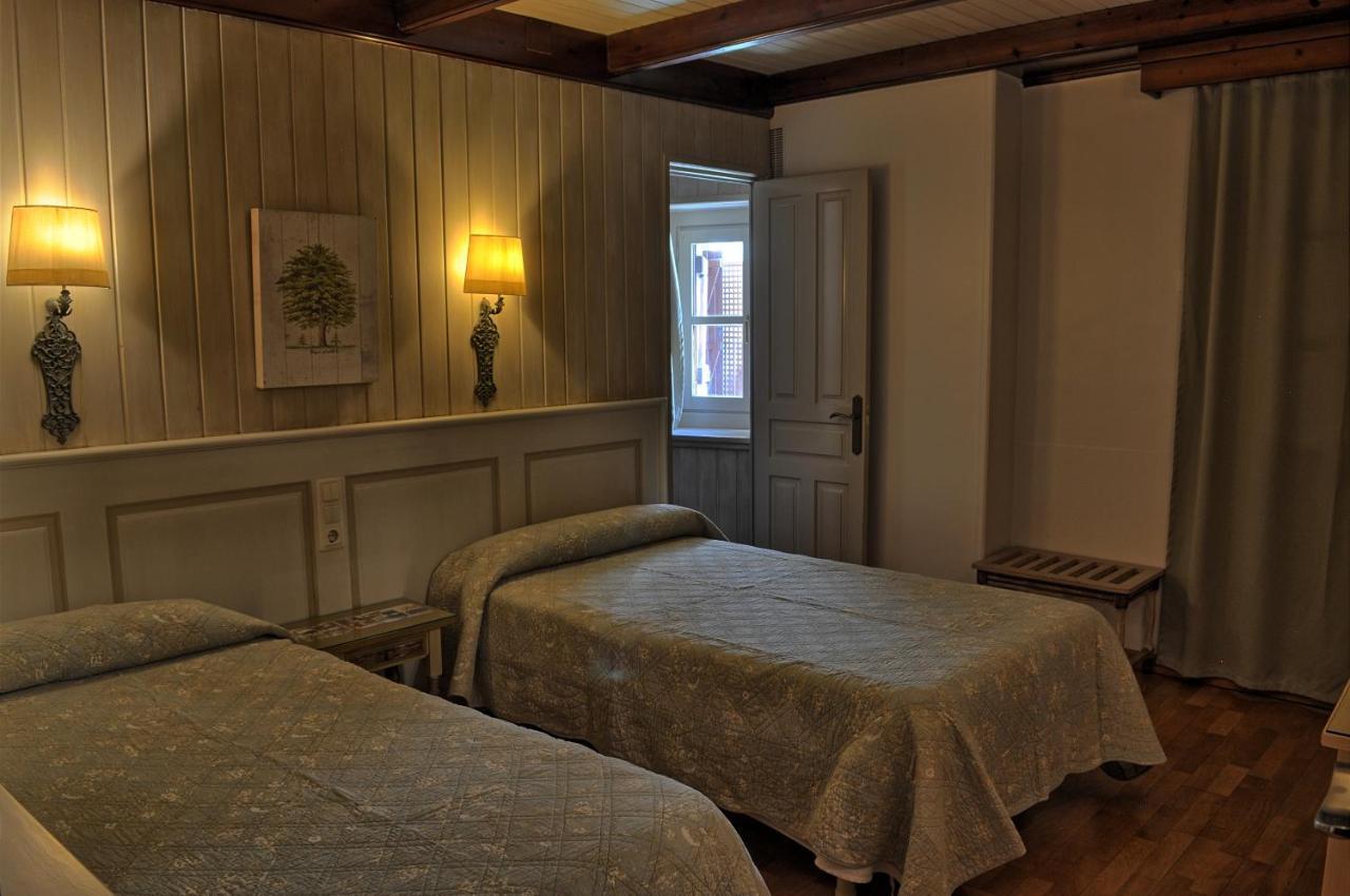Hotel Villa de Torla Buitenkant foto