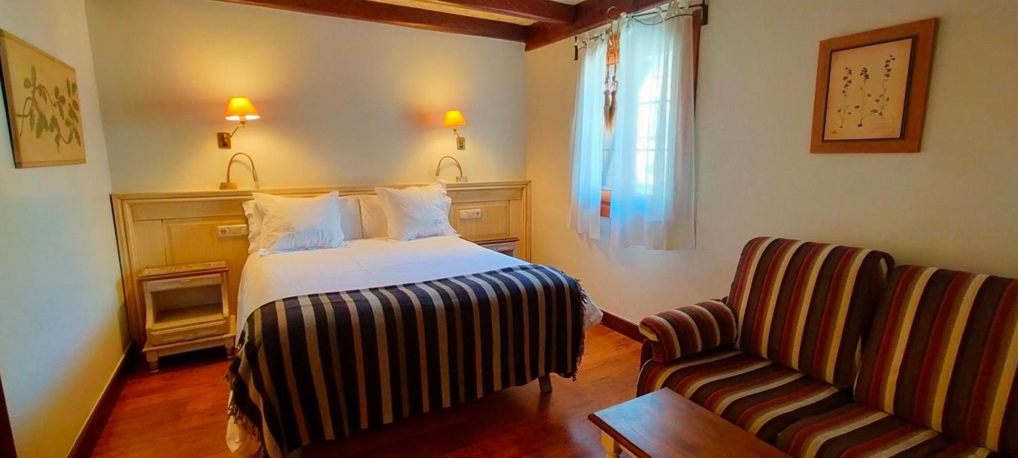 Hotel Villa de Torla Buitenkant foto