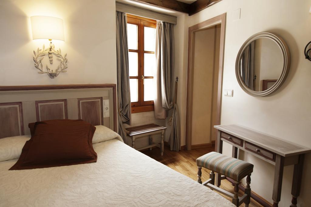 Hotel Villa de Torla Buitenkant foto