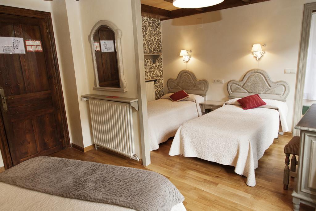 Hotel Villa de Torla Buitenkant foto