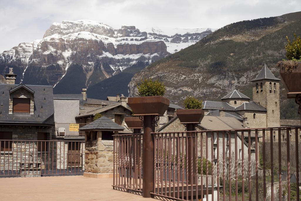 Hotel Villa de Torla Buitenkant foto