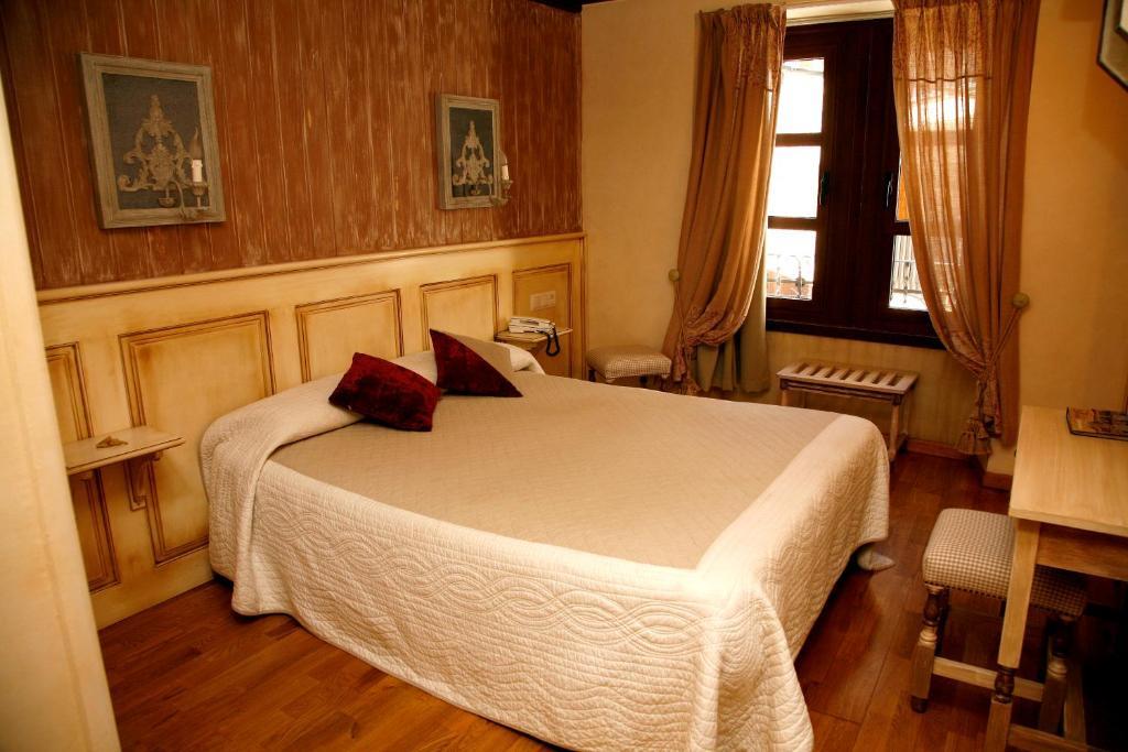 Hotel Villa de Torla Kamer foto